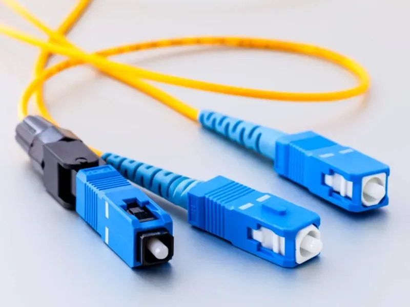 kravzik-precision-injection-molding-lcp-5g-connector-solutions
