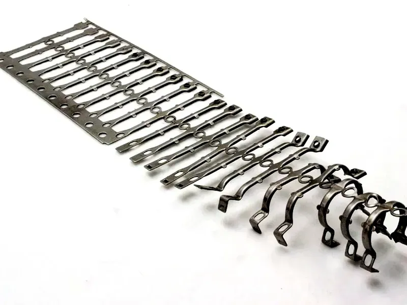 kravzik-appliance-metal-stamping-progressive-die-strip-components