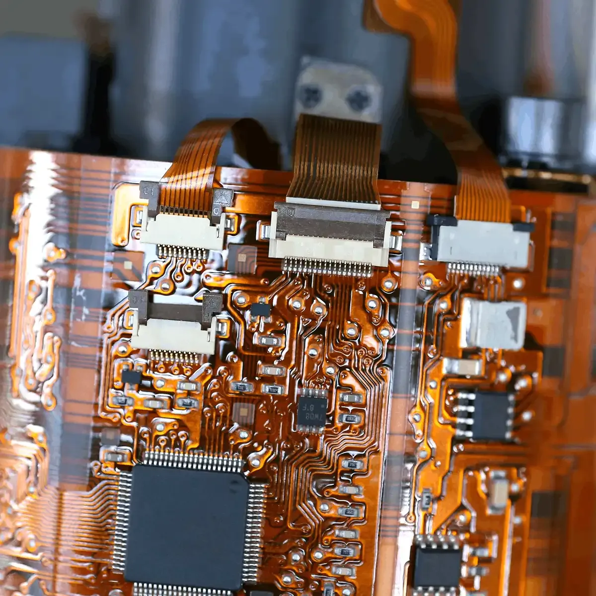 kravzik-consumer-electronics-precision-manufacturing-solutions