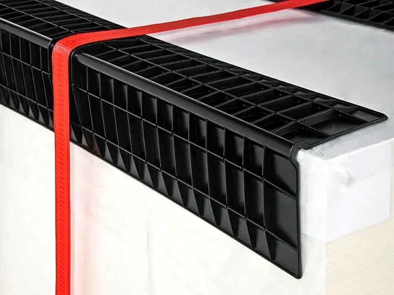 kravzik-logistics-injection-molding-high-volume-hdpe-edge-protectors