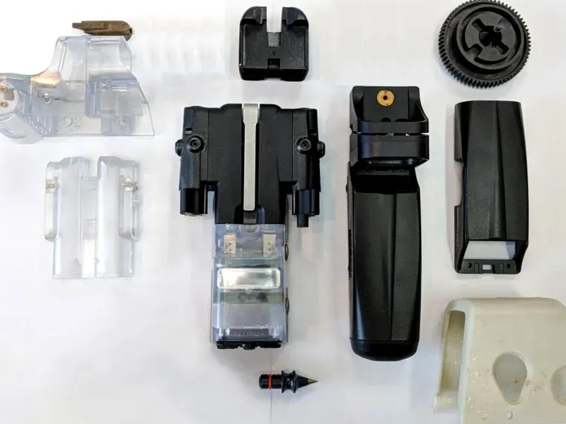 kravzik-aerospace-injection-molding-peek-composite-flight-components