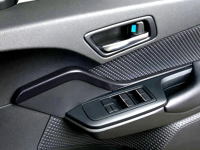 kravzik-interior-components-automotive-ev-injection-molding